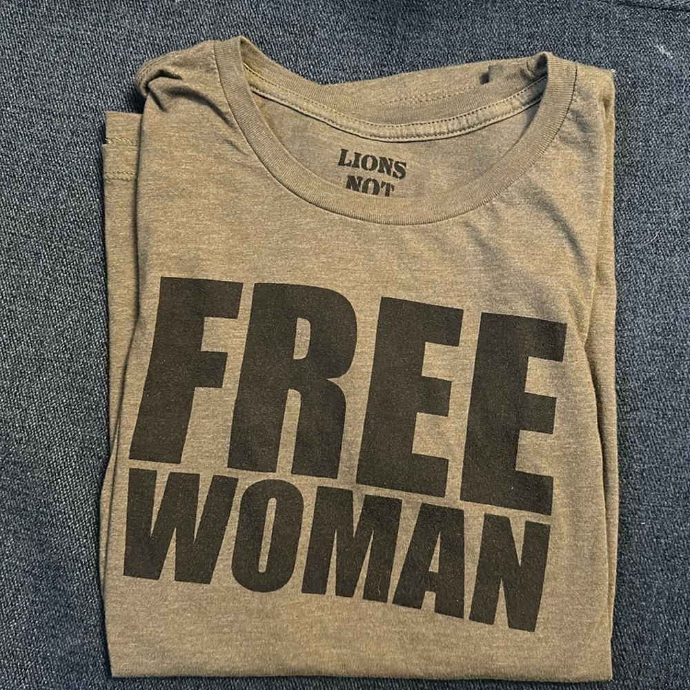 Lions Not Sheep Free Woman Tee